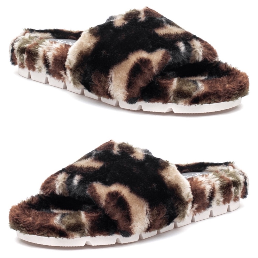 J/Slides NYC Lovlie Camo Fur Slippers